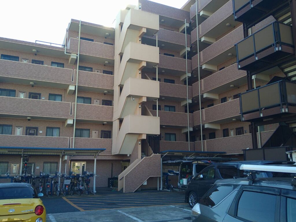 市川市平田マンション外壁修繕タイル